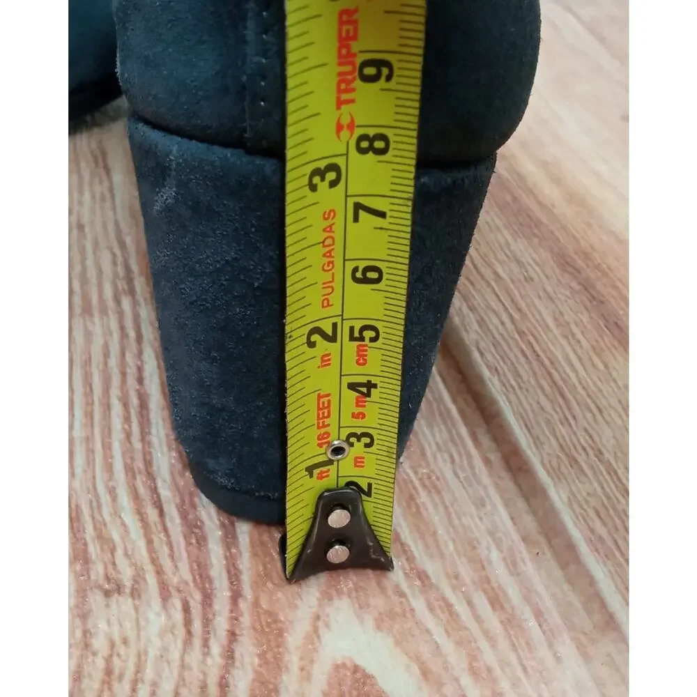 Toms Women's Boots Kelsey Wedge Heels Ankle Booties Gray Suede Casual Size 8.5